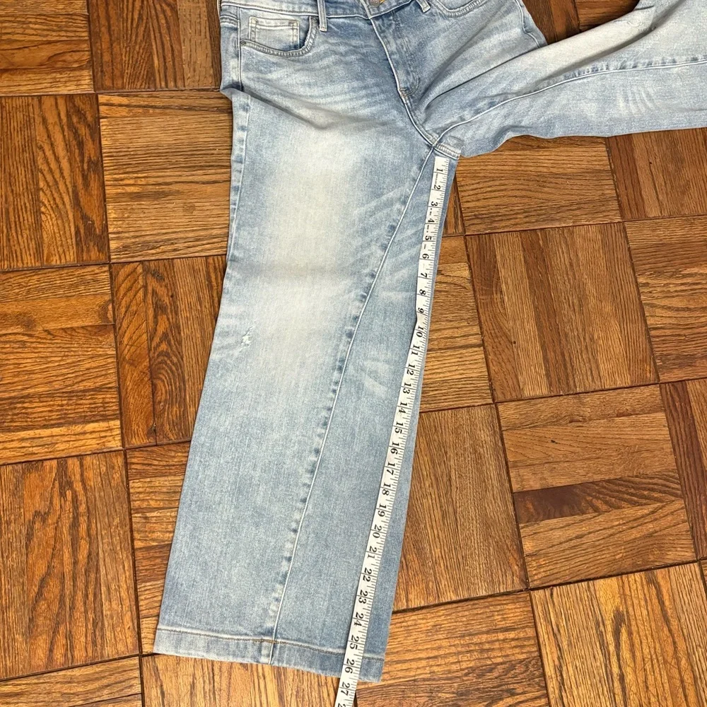 NYDJ Not Your Daughter's Jeans Cropped Straight Leg Jeans in Light Wash - Picture 7 of 13